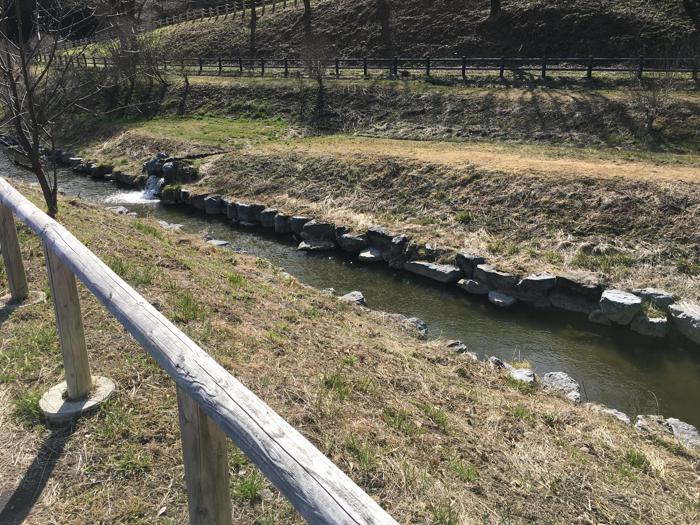 長野県辰野町にあるほたる童謡公園