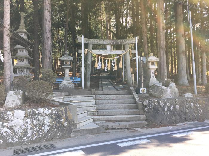 長野県岡谷市にある東方Projectの聖地の聖地の一つ、洩矢神社