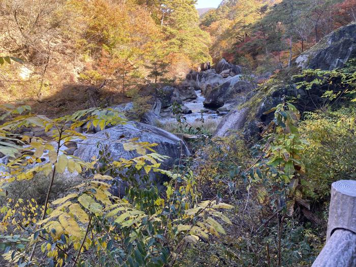 山梨県甲府市にある昇仙峡の富士石