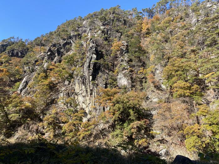 山梨県甲府市にある昇仙峡の登竜岩